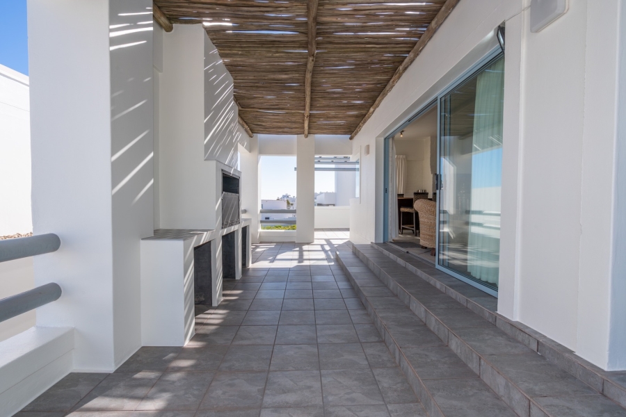 4 Bedroom Property for Sale in Paradise Beach Western Cape